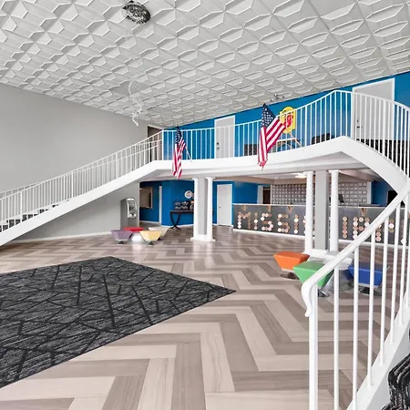 Super 8 By Wyndham Biloxi At The Beach-3