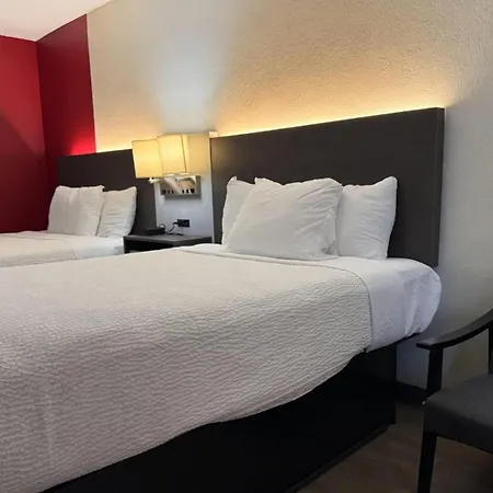 Ramada By Wyndham Harrisonburg-3