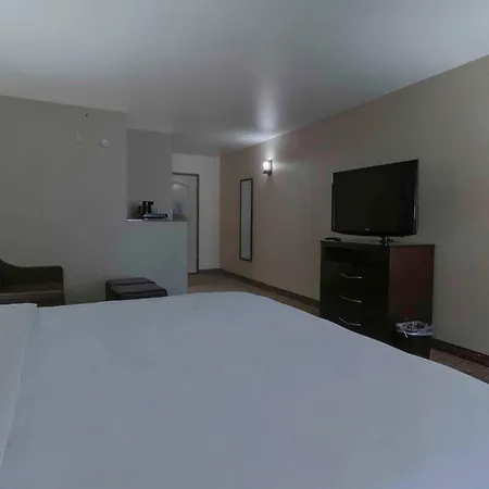 Comfort Inn & Suites San Bernardino-2