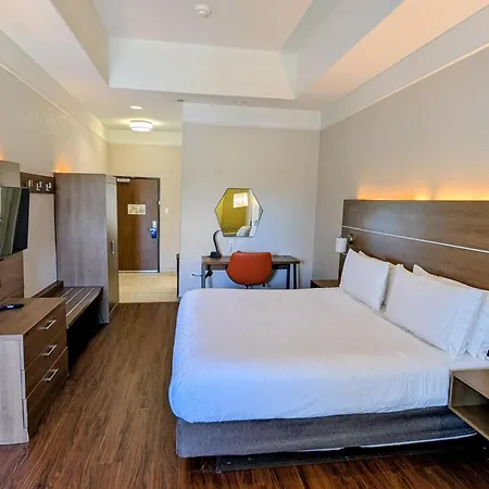 Holiday Inn Express & Suites Galveston West-Seawall-2