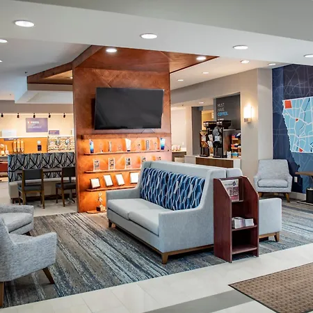 Holiday Inn Express & Suites - Mason City By Ihg-3