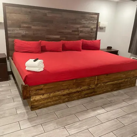 Pinetop Studio Suites-2