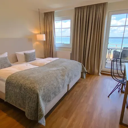 Strandhotel Miramar-3
