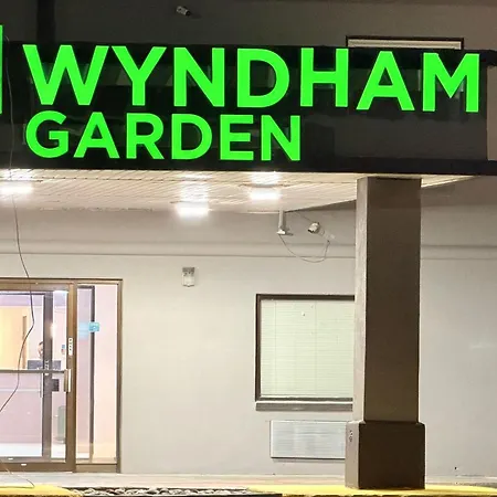 Wyndham Garden Salina Conference Center-3