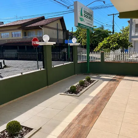 ApartPousada Residencial dos Reis-3