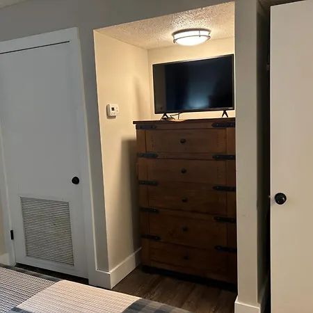 Oak Square Rentals-2