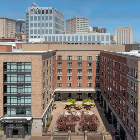 Courtyard By Marriott Richmond Downtown-3