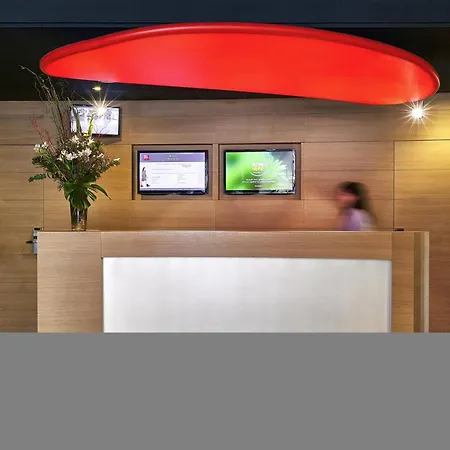 Ibis Barcelona Centro (Sagrada Familia)-3