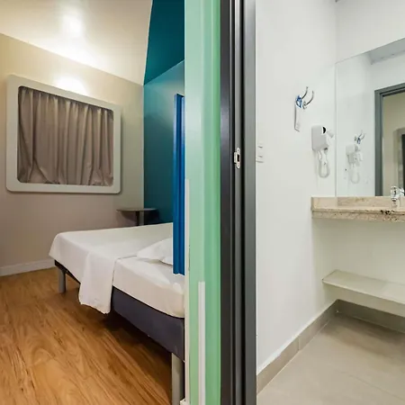 Ibis Budget Santos Gonzaga-3