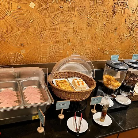 Woraburi Sukhumvit Hotel-2