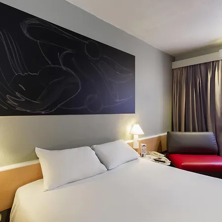 Ibis Granada-2
