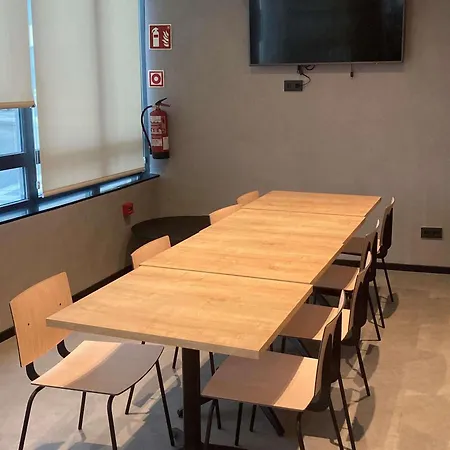 Ibis Valladolid-2