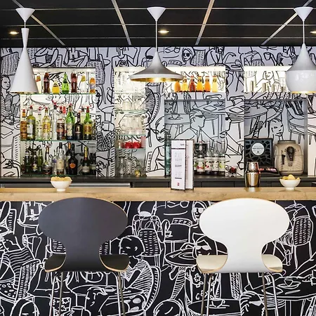 ibis Paris Pont de Suresnes Longchamp-3