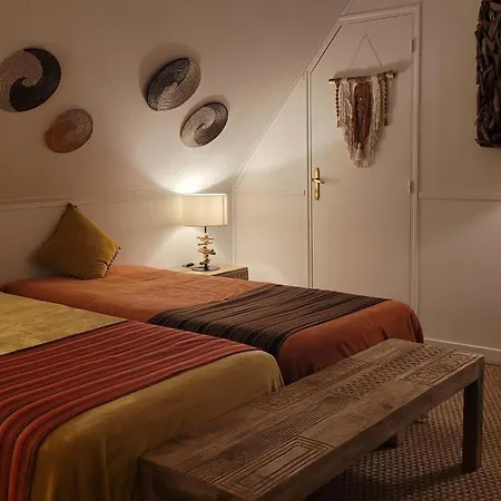Le Manoir des Pélies Gîte et Chambres d'hôtes de charme à 6kms de Conques Spa, Piscine, Rivière, Thermes de Cransac-2