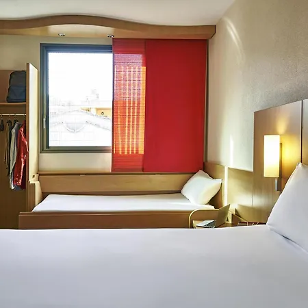 Ibis Barcelona Centro (Sagrada Familia)-3