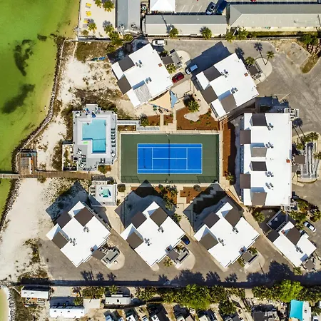 Soundside Holiday Beach Resort-3