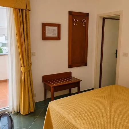 Hotel Residence Villa Marzia-3