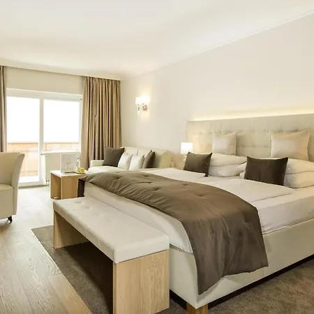 Small&Beautiful Hotel Gnaid-2