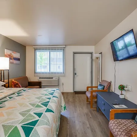 White Rose Inns & Motel-3