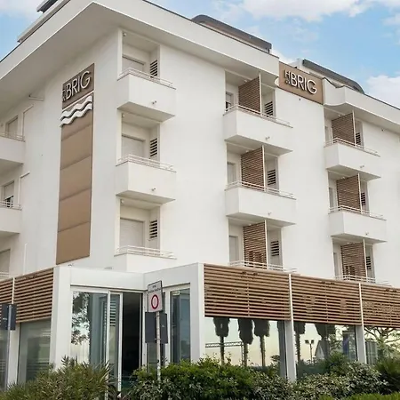 Hotel Brig Fronte Mare Nuova Gestione-2