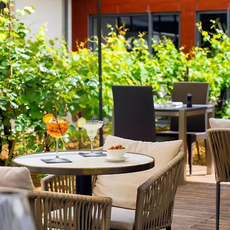 Doubletree By Hilton Paris Boulogne-3