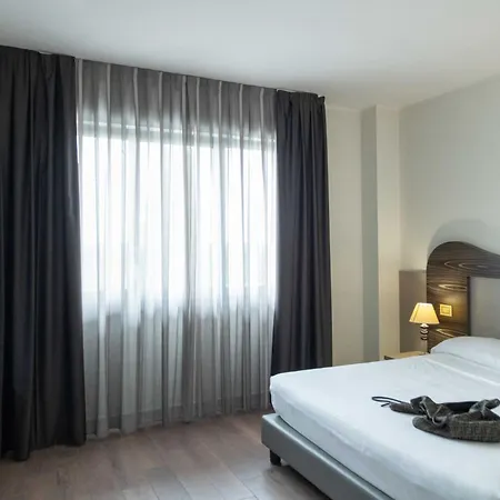 Grand Hotel Forlì-3