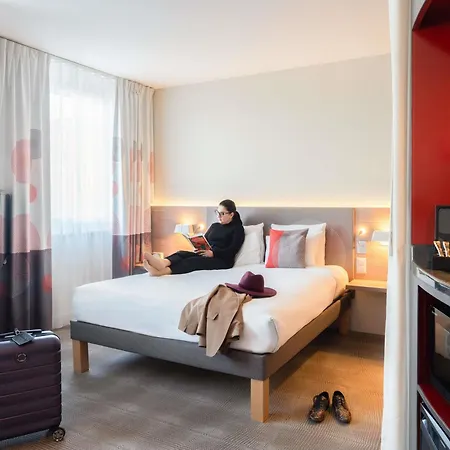 Novotel Suites Genève Aéroport-3