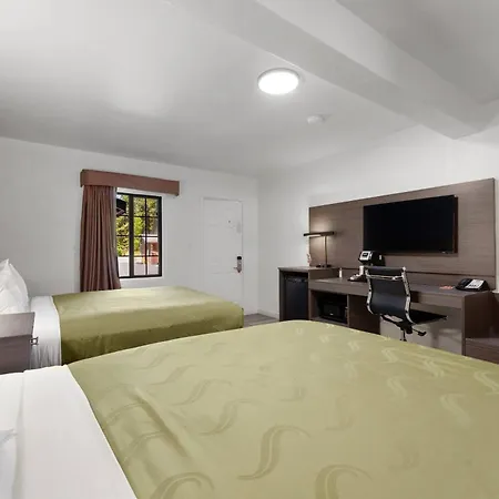 Econo Lodge Inn & Suites Heavenly Village Area-2