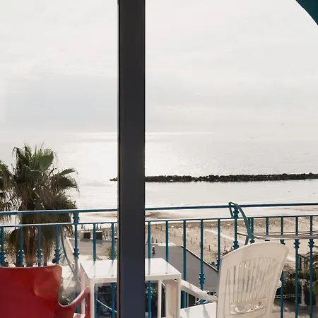 Hotel Ambassador-3