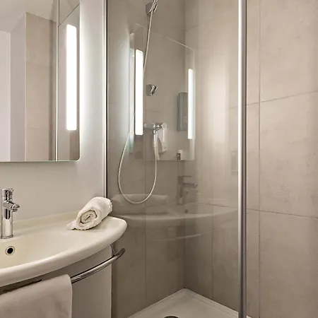 B&B HOTEL Rouen Centre Rive Gauche-2