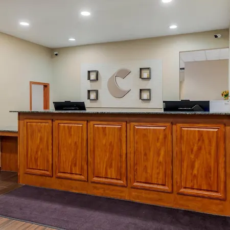 Comfort Suites Johnson Creek Conference Center-2