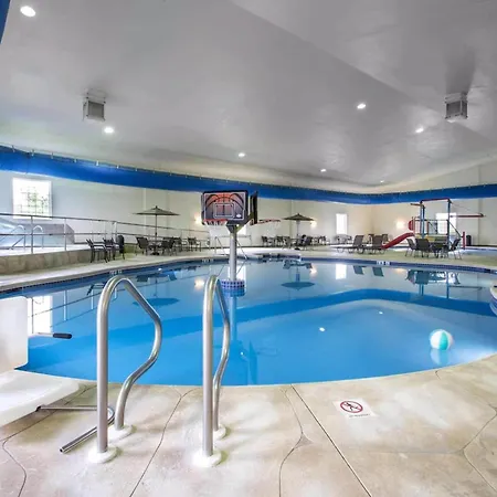 Comfort Suites Johnson Creek Conference Center-3