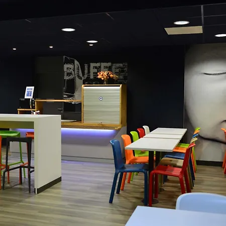 ibis budget Cholet Centre-2