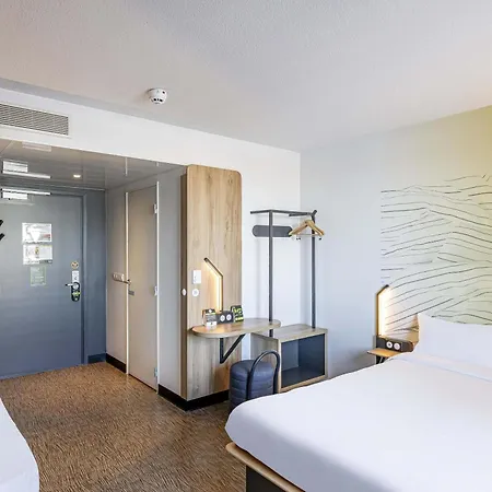 B&B Hotel Bordeaux Bassins A Flot-2