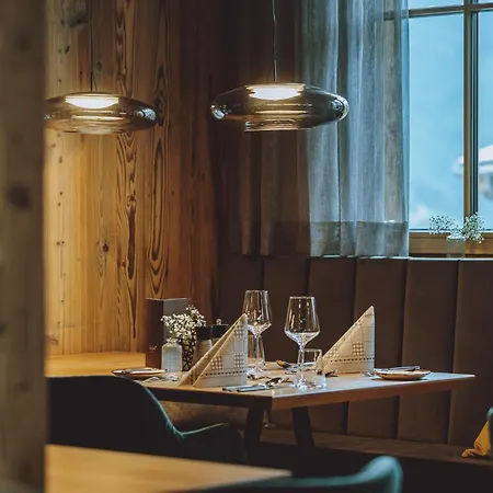 Zaglgut Hotel-Chalets, Exclusive Suites And Chalets With Air Conditioning, Panoramic Views & Summer Card Included-3
