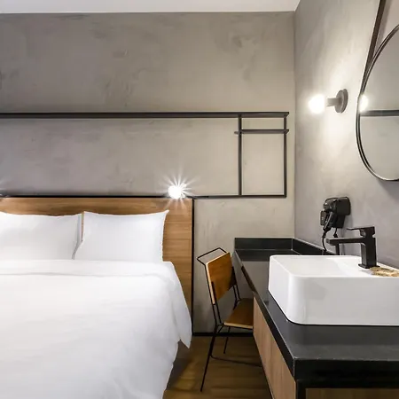 Ibis Aruja-3