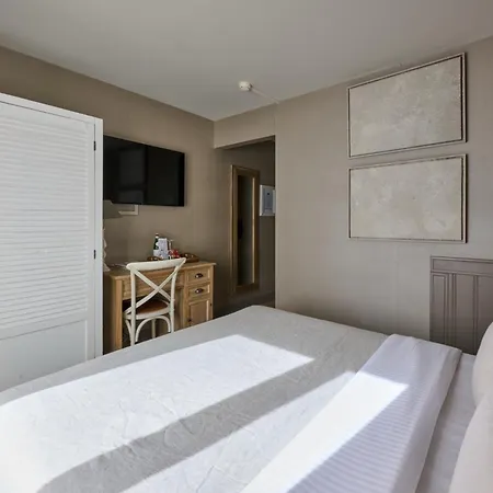 Lebeaubylivingroom Hotel-3