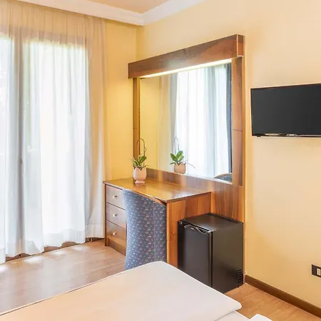 Park Hotel Jolanda-3