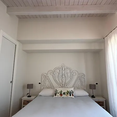 Bed&Breakfast La Terra dei Mari-3