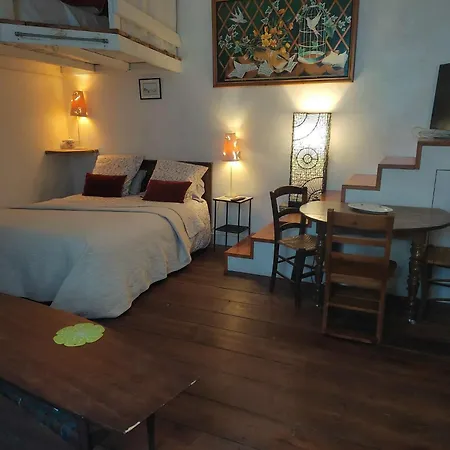 B&B Le Miroir aux Fées Bordeaux-3