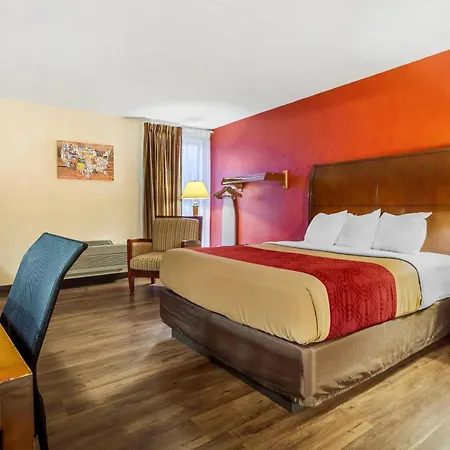 Econo Lodge Inn & Suites Brookings-2
