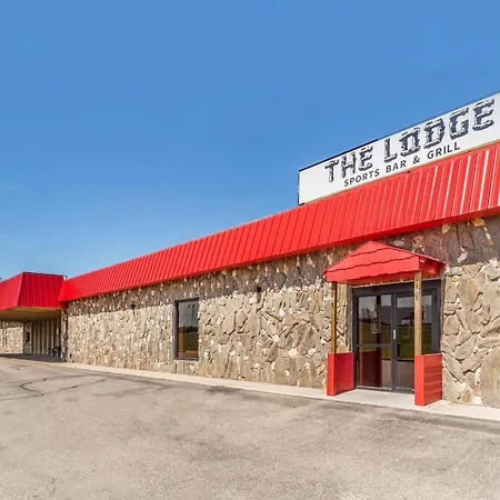 Econo Lodge Inn & Suites Brookings-3