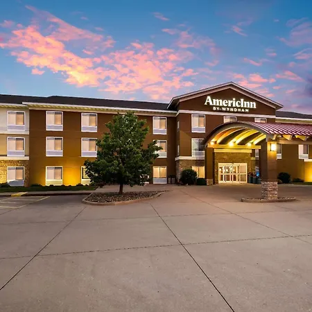 Americinn By Wyndham Fairfield-3