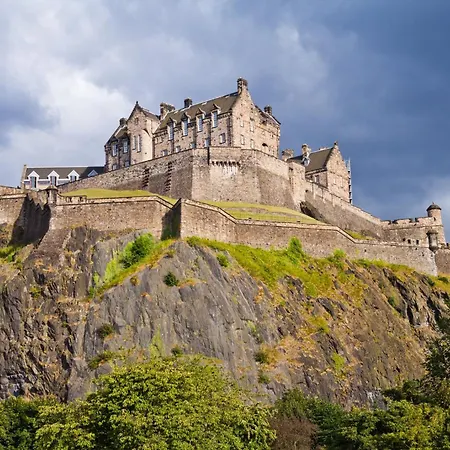 Holiday Inn Express Edinburgh Airport By Ihg-3