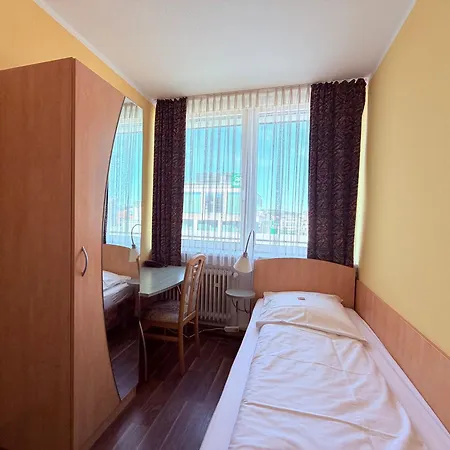 Hotel Stadt Hamburg am Fluss Saarbrücken-2