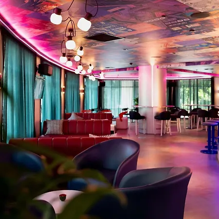 Ibis Styles Sydney Central-2
