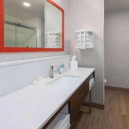 Hampton Inn Troy-3