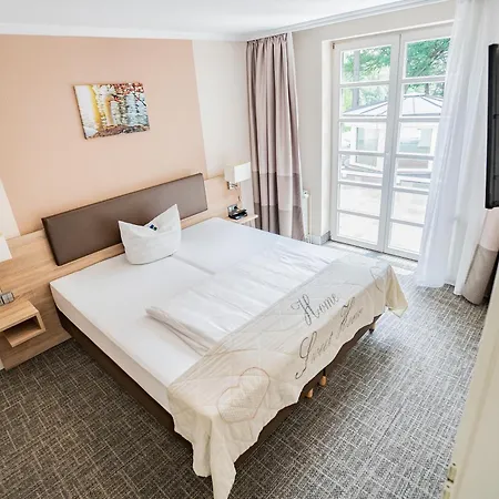 Hotel Waldhalle-3