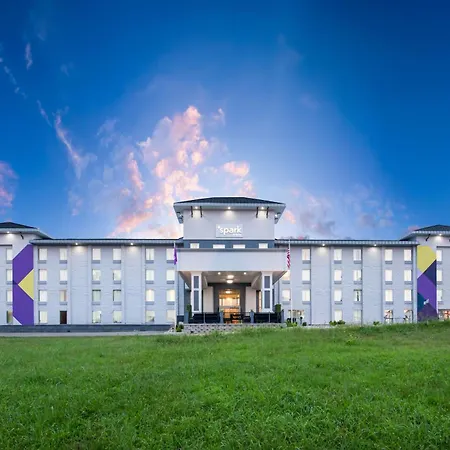 Spark By Hilton Branson Meadows-3