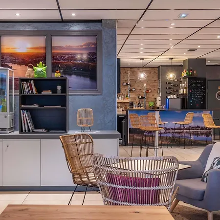ibis Styles Blois Centre Gare-2